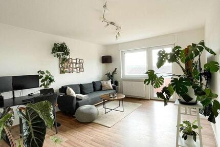Moderne 2,5-Zimmer-Wohnung mit EBK & Balkon in Citynähe