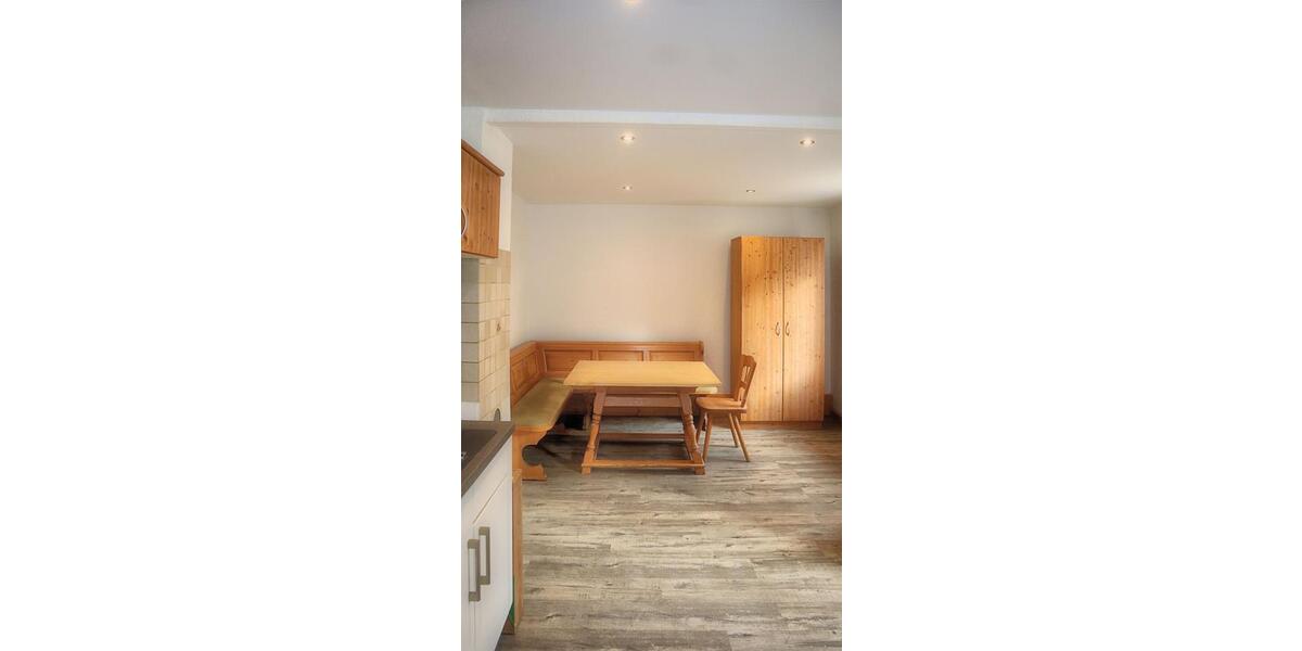 Einfamilienhaus Velden - 7 Zimmer, 140 m&sup2;, 1.300&euro; | Angebot:23660225