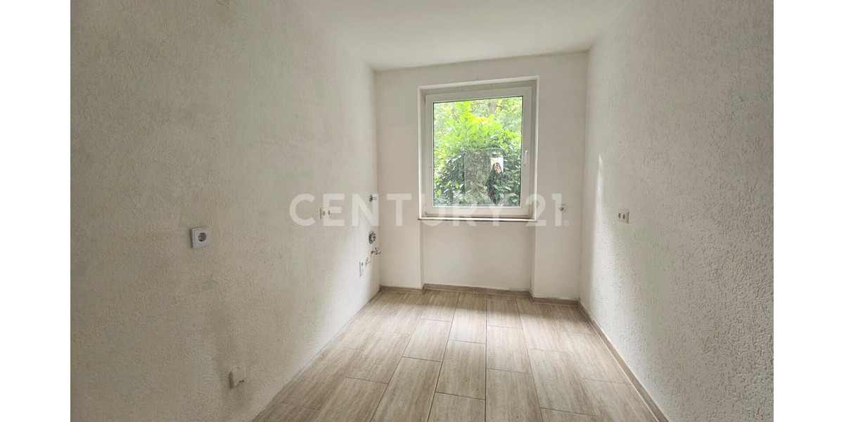 Viel Raum für Ihr Gewerbe - Praxis- und Büroräume 10 zimmer