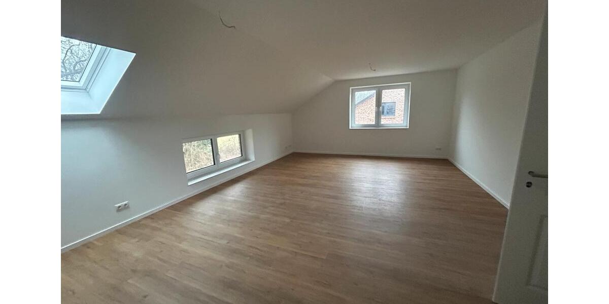 Dachgeschoßwohnung Weddingstedt - 2 Zimmer, 75 m&sup2;, 880&euro; | Angebot:26036272