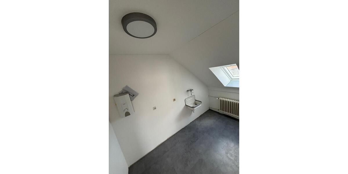 Etagenwohnung Saarbrücken Brebach-Fechingen - 4 Zimmer, 90 m&sup2;, 1.050&euro; | Angebot:25645672