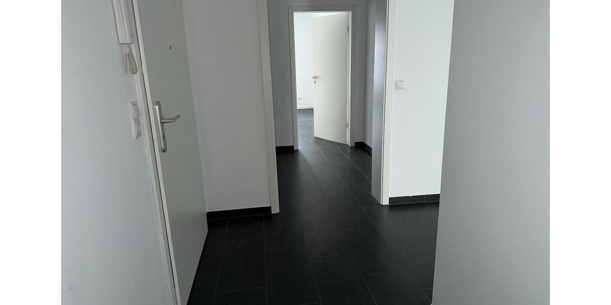 Erdgeschoßwohnung Braunschweig Broitzem - 4 Zimmer, 120 m&sup2;, 1.500&euro; | Angebot:25996108