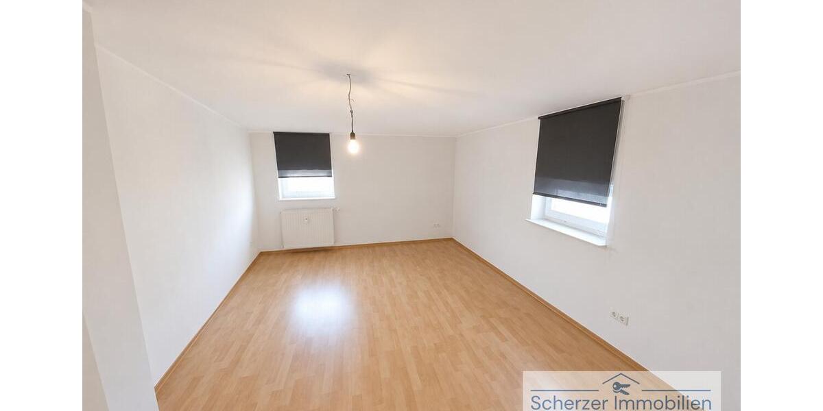 Etagenwohnung Crimmitschau - 3 Zimmer, 69 m&sup2;, 380&euro; | Angebot:26475231
