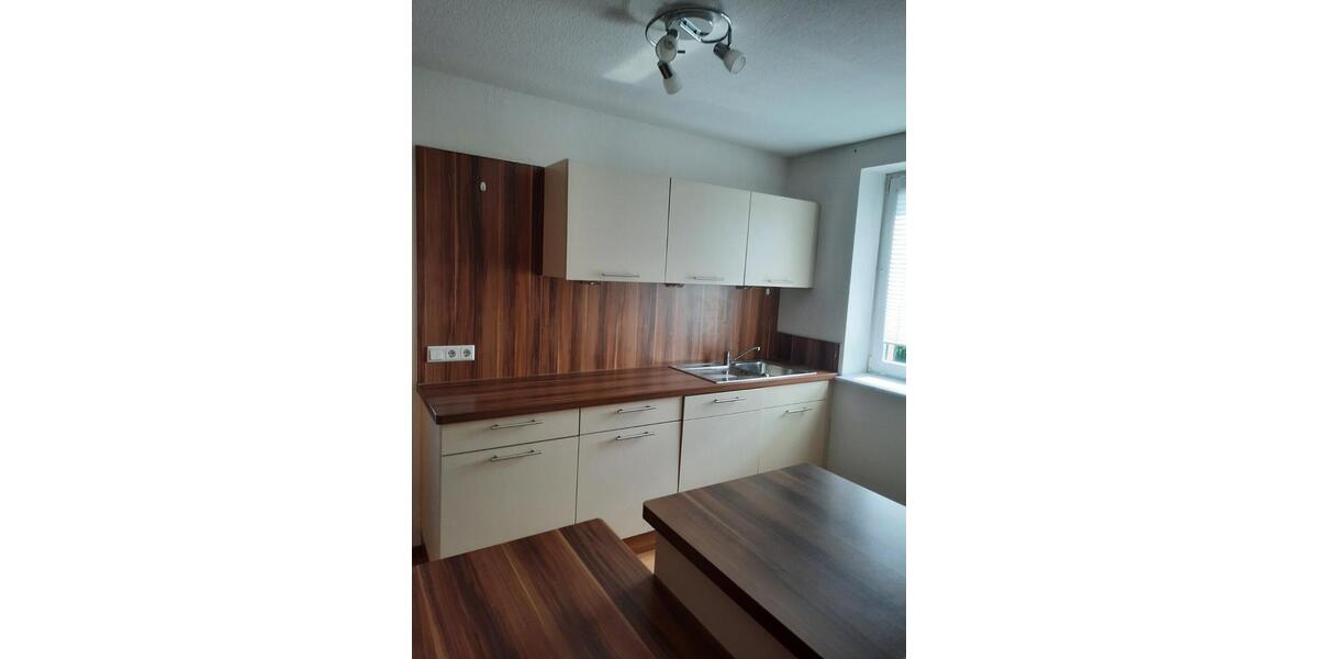 Dachgeschoßwohnung Groß Quenstedt - 2 Zimmer, 57 m&sup2;, 300&euro; | Angebot:25712325