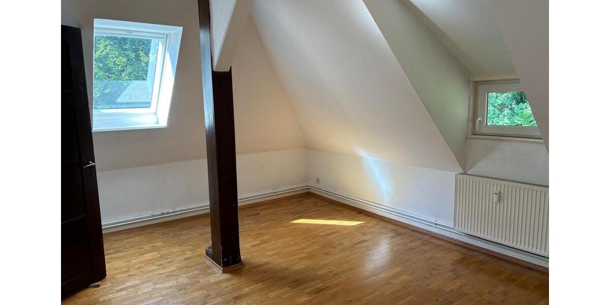 Dachgeschoßwohnung Faßberg - 4 Zimmer, 101 m&sup2;, 800&euro; | Angebot:26547790