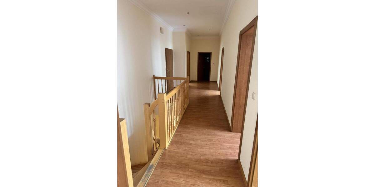 Gewerbeobjekt Oschatz - 9 Zimmer, 102 m&sup2;, 843&euro; | Angebot:25729436