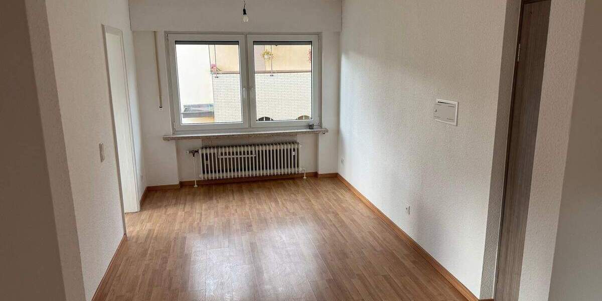 Etagenwohnung Brühl Pingsdorf - 3 Zimmer, 84 m&sup2;, 1.000&euro; | Angebot:23824241