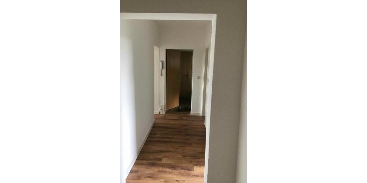 Etagenwohnung Stavenhagen - 3 Zimmer, 64 m&sup2;, 415&euro; | Angebot:24703537