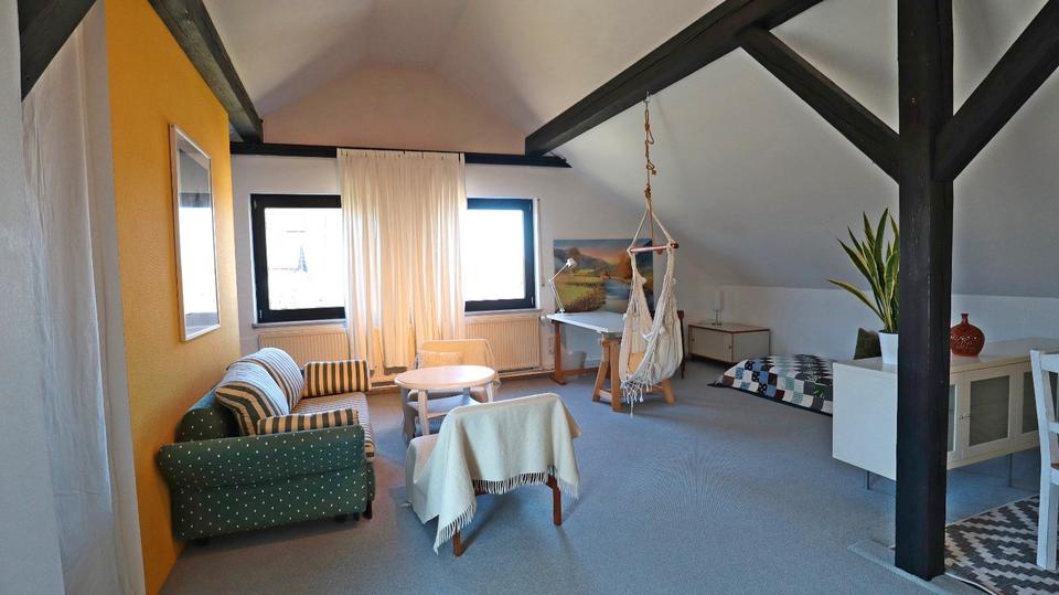 Dachgeschoßwohnung Zierenberg - 2 Zimmer, 72 m&sup2;, 650&euro; | Angebot:26531124