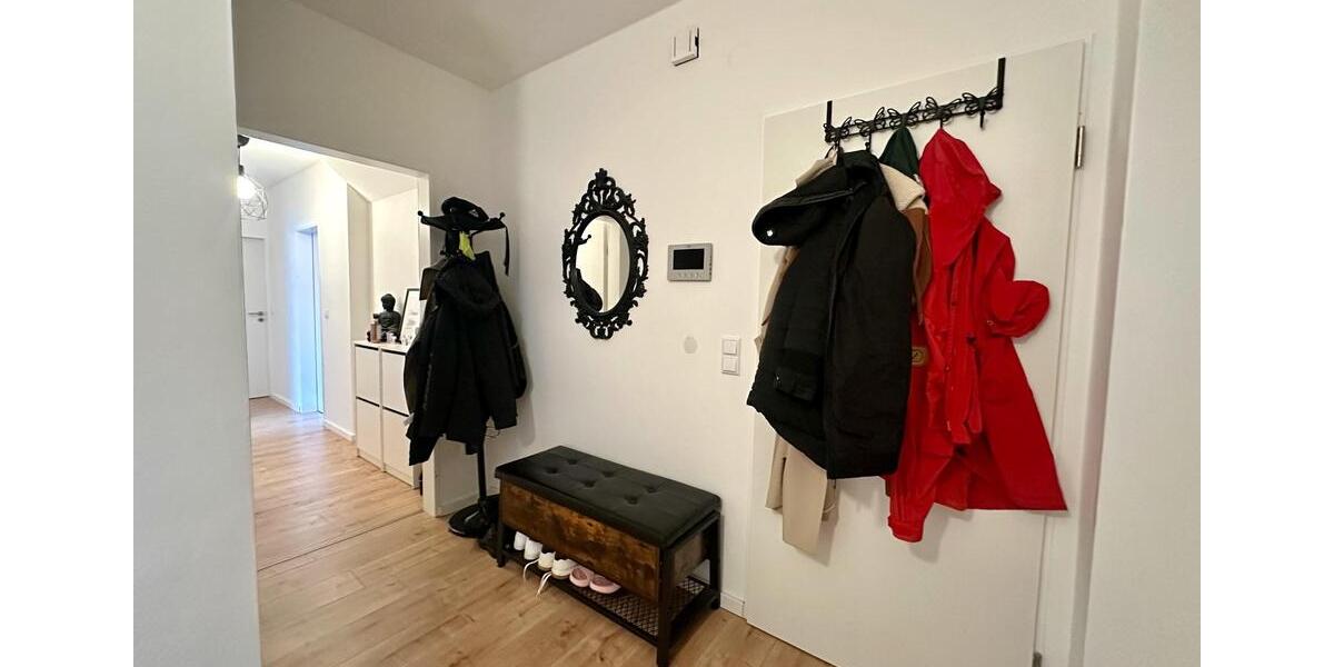 Wohnen mit Komfort: Sanierte 4-Zimmer-Wohnung in toller Lage - 