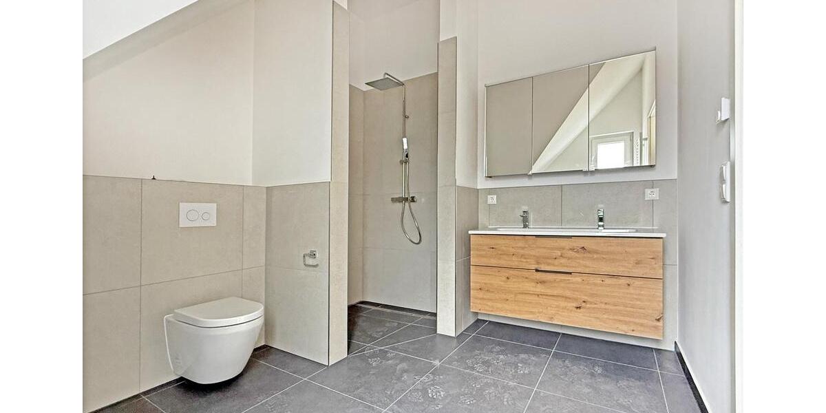 Wohnen über den Dächern von Hausberge 2 zimmer