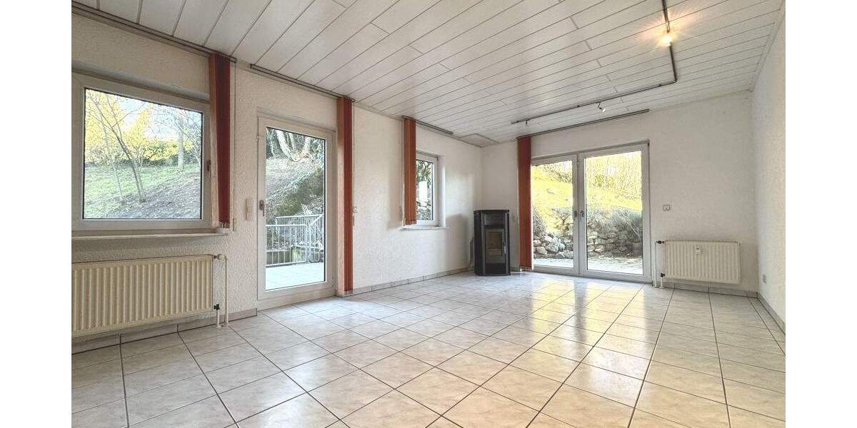 Etagenwohnung Lorsch - 2 Zimmer, 102 m&sup2;, 1.095&euro; | Angebot:24545492