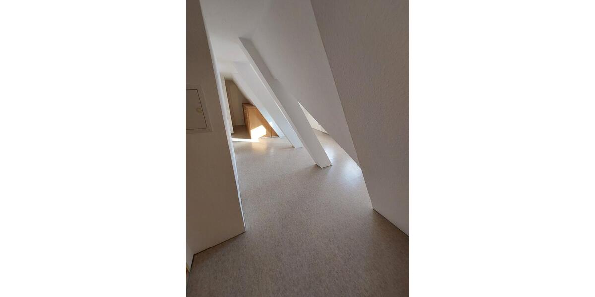 Dachgeschoßwohnung Northeim - 1 Zimmer, 32 m&sup2;, 240&euro; | Angebot:24687864