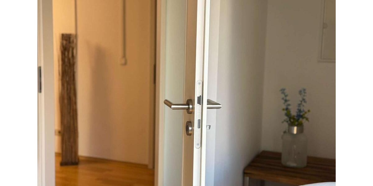 Etagenwohnung Erfurt - 3 Zimmer, 55 m&sup2;, 2.200&euro; | Angebot:26262233