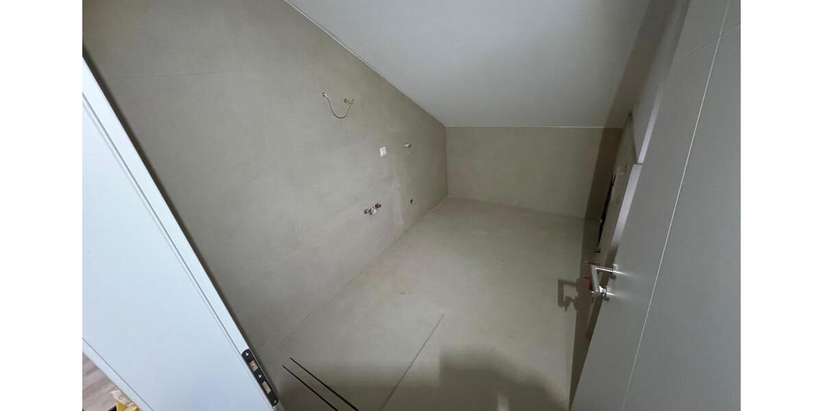 Dachgeschoßwohnung Hockenheim - 2 Zimmer, 70 m&sup2;, 1.050&euro; | Angebot:24434276