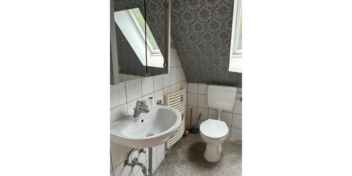 Dachgeschoßwohnung Hemer - 1 Zimmer, 32 m&sup2;, 450&euro; | Angebot:26237044