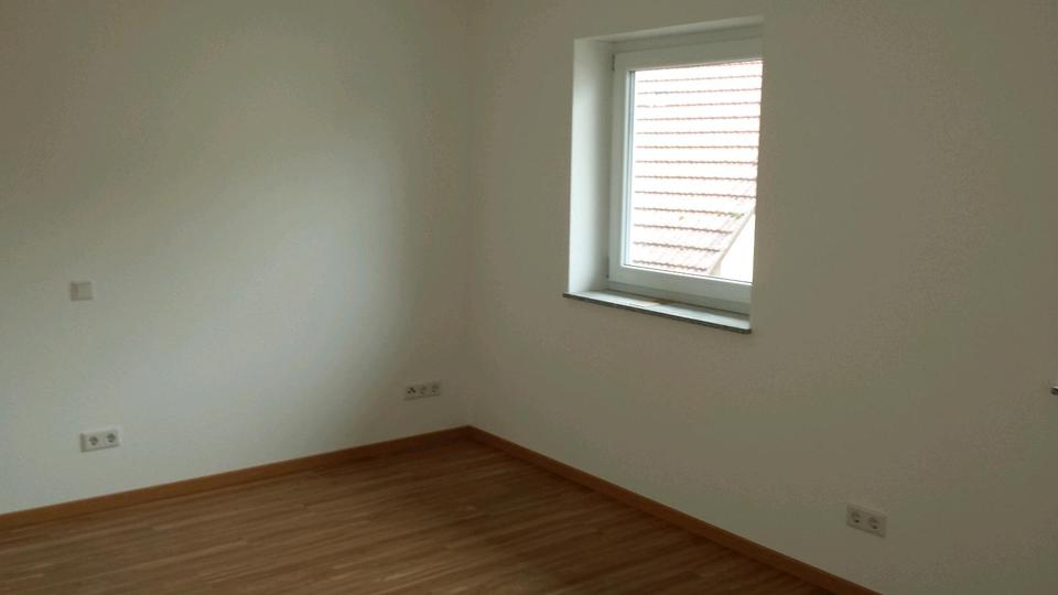 Etagenwohnung Hohenfels - 3 Zimmer, 104 m&sup2;, 1.000&euro; | Angebot:26679271