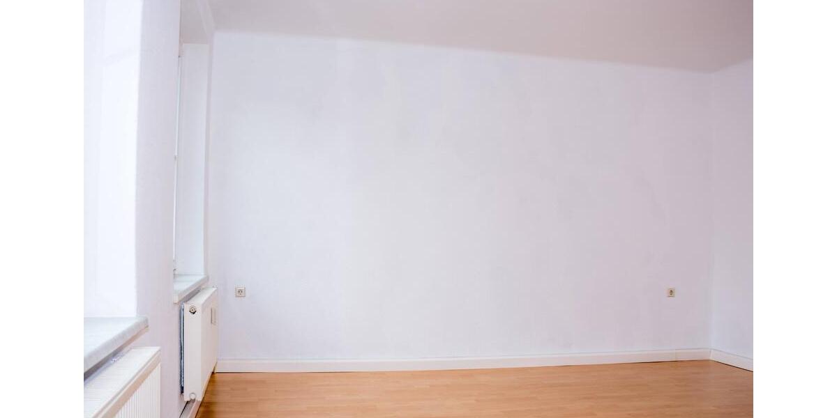 Helle 3 ZKB im EG mit Südwest-Balkon in 4-Familienhaus 3 zimmer