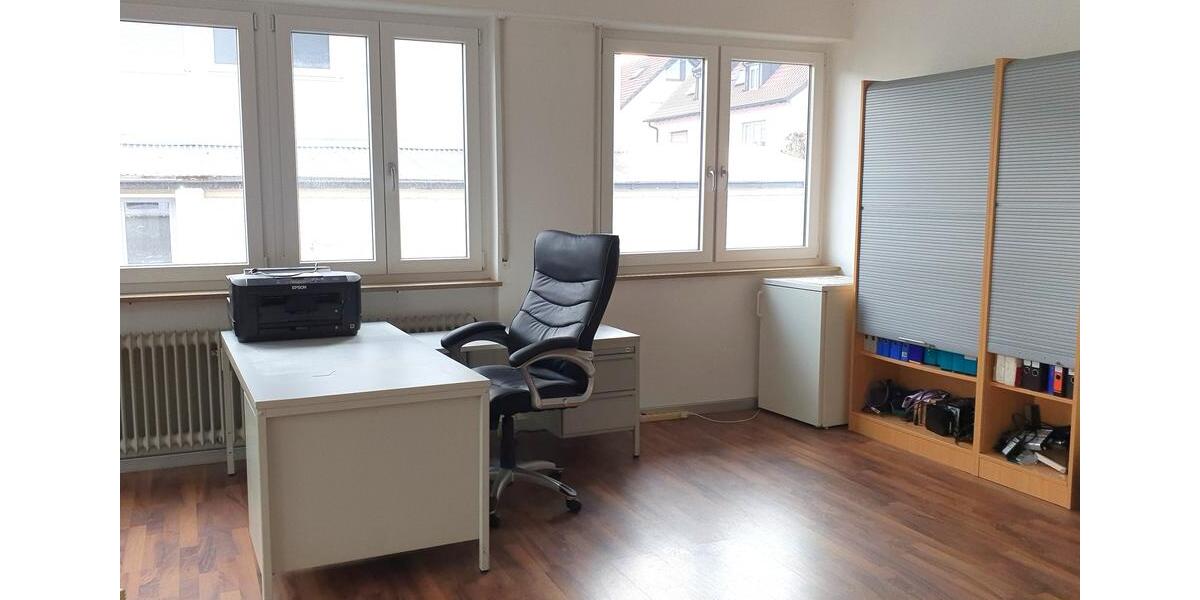 Helles Büro mitten in Fellbach zimmer