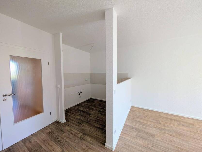 Hell und modern - jetzt besichtigen - Einbauküche ab Dezember 3 zimmer
