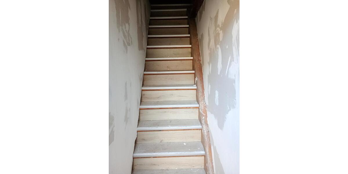 Etagenwohnung Brüel - 7 Zimmer, 155 m&sup2;, 1.100&euro; | Angebot:26030804