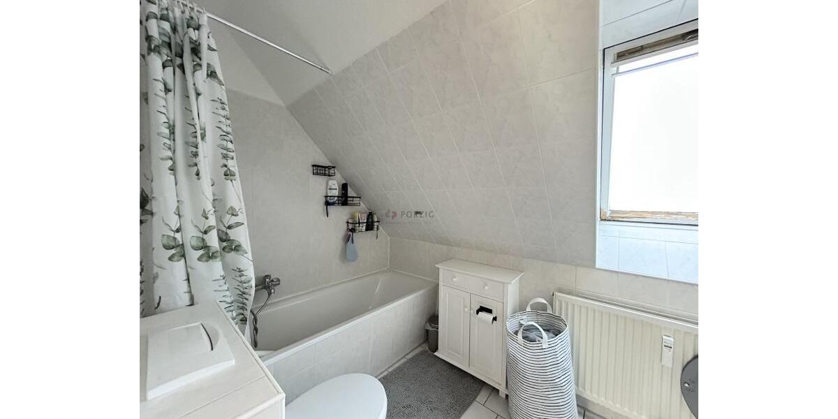 +++Gemütliche Dachgeschosswohnung mit 3 Zimmern+++ 3 zimmer