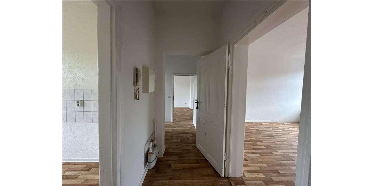 Etagenwohnung Brandenburg an der Havel - 3 Zimmer, 75 m&sup2;, 675&euro; | Angebot:23029002