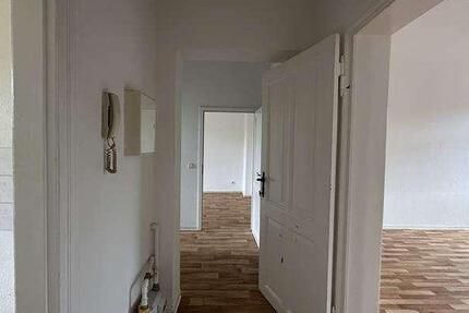 Wohnung Brandenburg an der Havel - 3 Zimmer, 75 m&sup2;, 675&euro; | Angebot:23029002