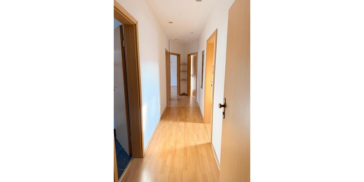 Dachgeschoßwohnung Ronshausen - 3 Zimmer, 70 m&sup2;, 700&euro; | Angebot:26243014