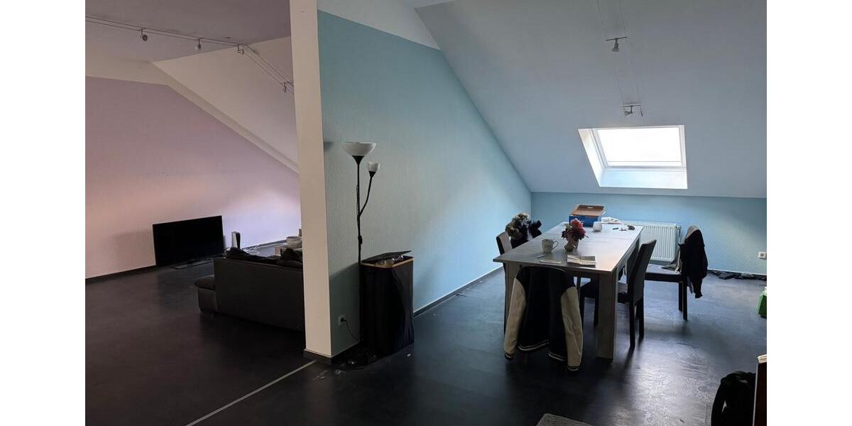 Dachgeschoßwohnung Bous - 5 Zimmer, 165 m&sup2;, 1.000&euro; | Angebot:25025158