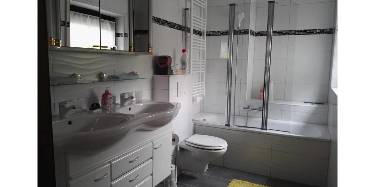 Etagenwohnung Baden-Baden Lichtental - 4 Zimmer, 100 m&sup2;, 1.750&euro; | Angebot:20339666