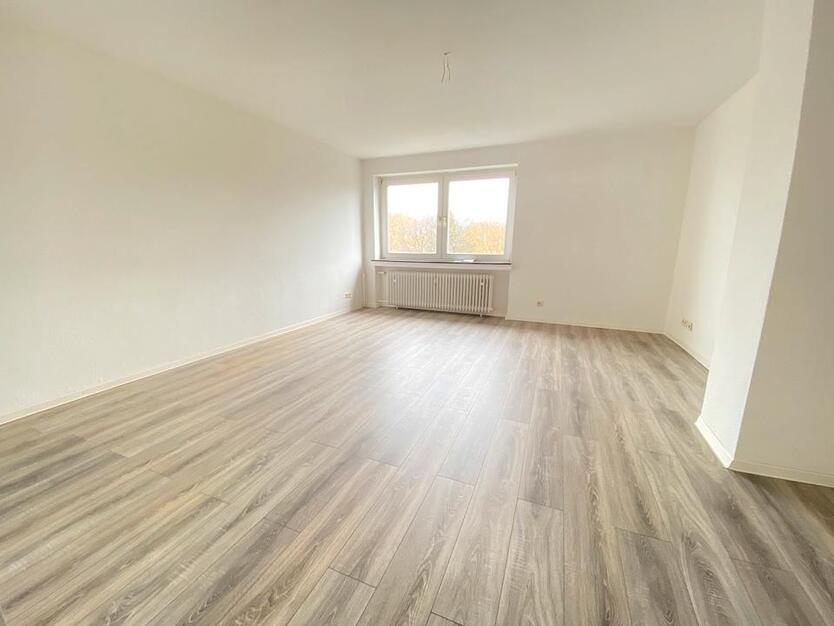 Schöne Grüße aus Hagen, Wohnung ist renoviert zimmer