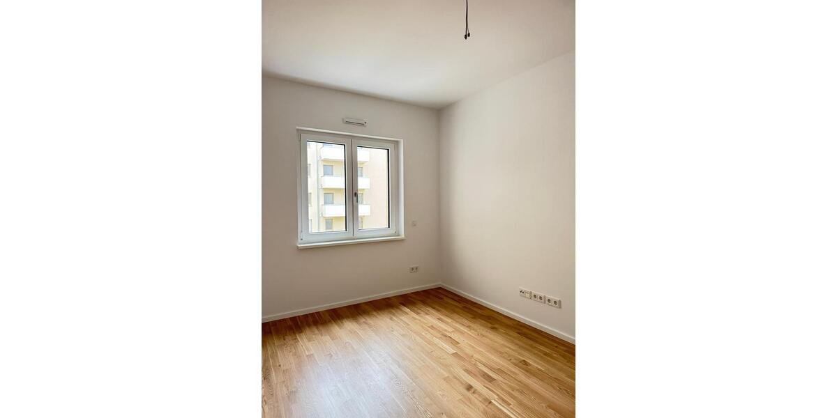Etagenwohnung Dresden Neustadt - 4 Zimmer, 106 m&sup2;, 2.120&euro; | Angebot:26647875