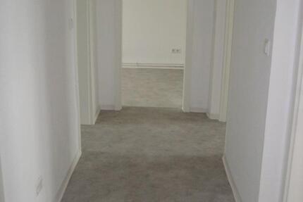 Wohnung Osterburg (Altmark) - 3 Zimmer, 61 m&sup2;, 273&euro; | Angebot:10086784