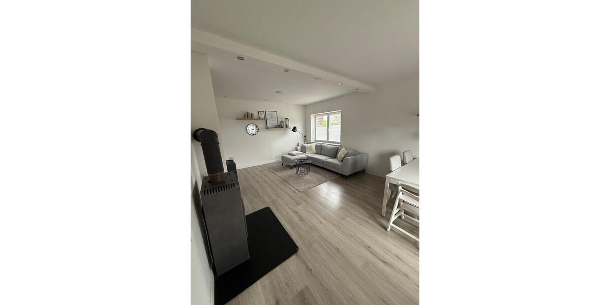 Erdgeschoßwohnung Ostrhauderfehn - 4 Zimmer, 133 m&sup2;, 900&euro; | Angebot:26482095