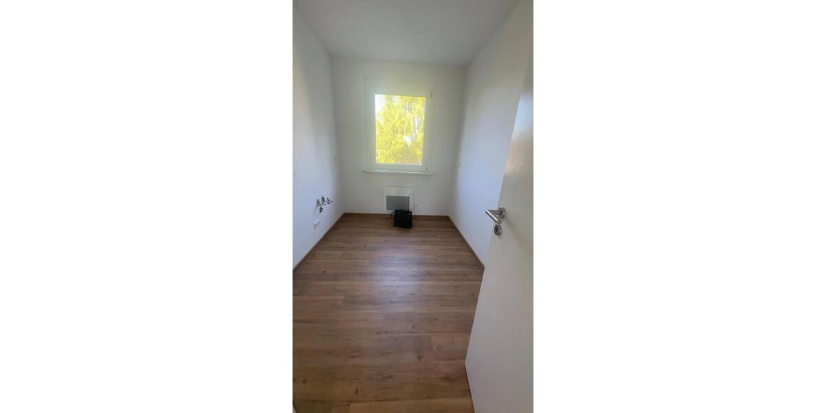 Erdgeschoßwohnung Geithain - 3 Zimmer, 59 m&sup2;, 484&euro; | Angebot:25870342