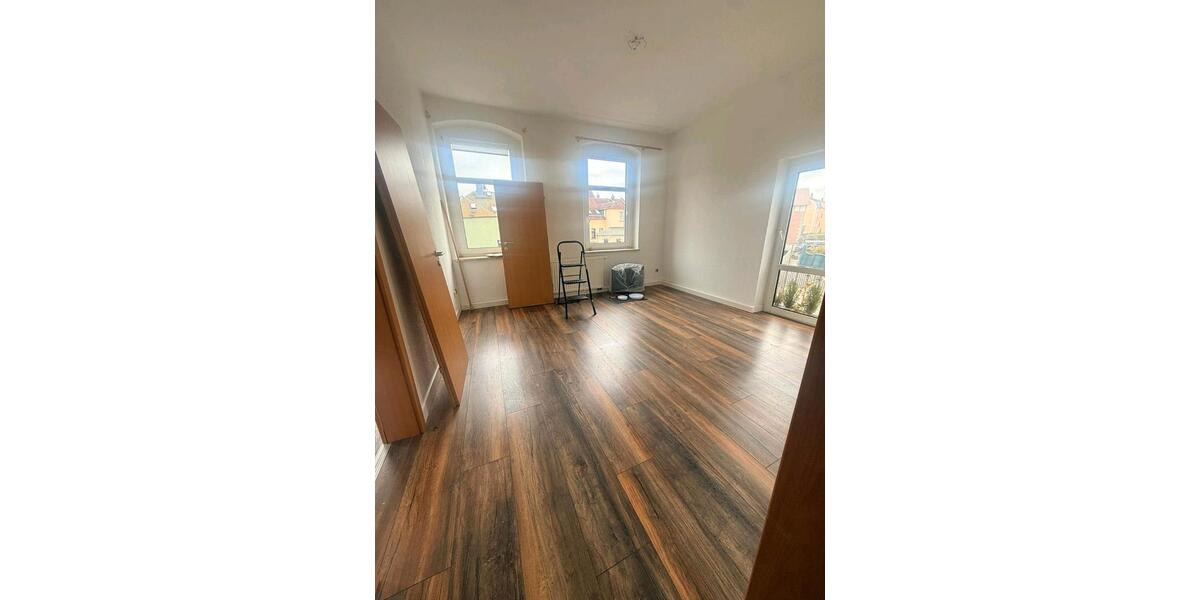 Etagenwohnung Crimmitschau - 2 Zimmer, 50 m&sup2;, 450&euro; | Angebot:26400454