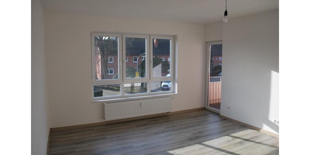 Moderne, helle 3 Zimmerwohnung mit Balkon, in kleiner Wohnanlage 3 zimmer