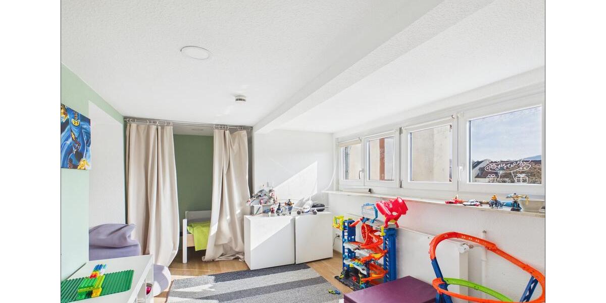 Etagenwohnung Aschaffenburg Österreicher Kolonie - 4 Zimmer, 140 m&sup2;, 1.750&euro; | Angebot:25440810