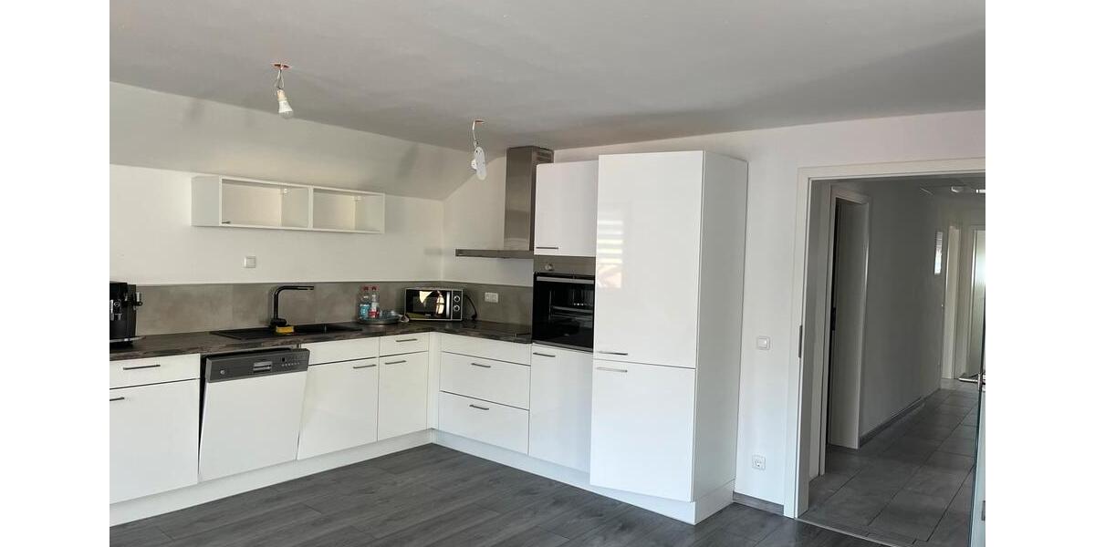 Dachgeschoßwohnung Dietmannsried - 4 Zimmer, 100 m&sup2;, 1.400&euro; | Angebot:25646737