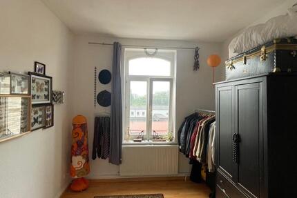 Helle, freundliche VierZimmerwohnung in HÜTTENSTRAßE