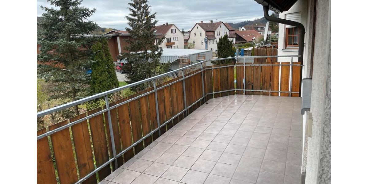 Etagenwohnung Oberstenfeld - 4.5 Zimmer, 91 m&sup2;, 1.150&euro; | Angebot:26286484