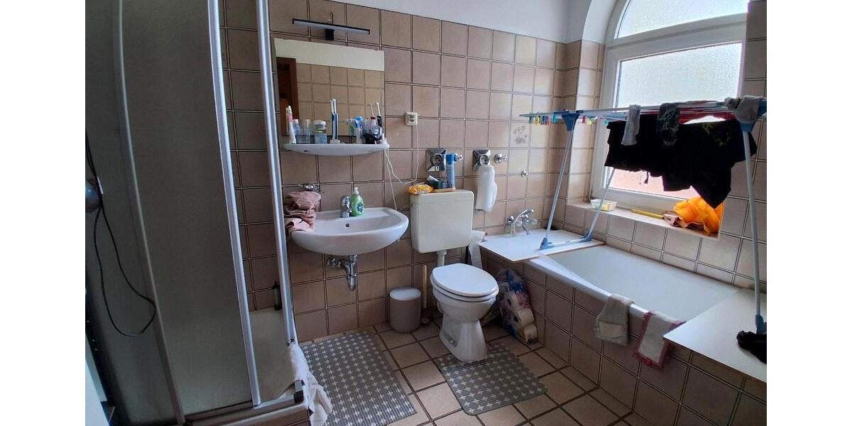 Helles WG Zimmer in 2er WG zu vergeben 1 zimmer