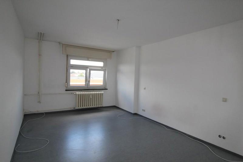 Etagenwohnung Bruchsal - 2 Zimmer, 64 m&sup2;, 595&euro; | Angebot:25373810