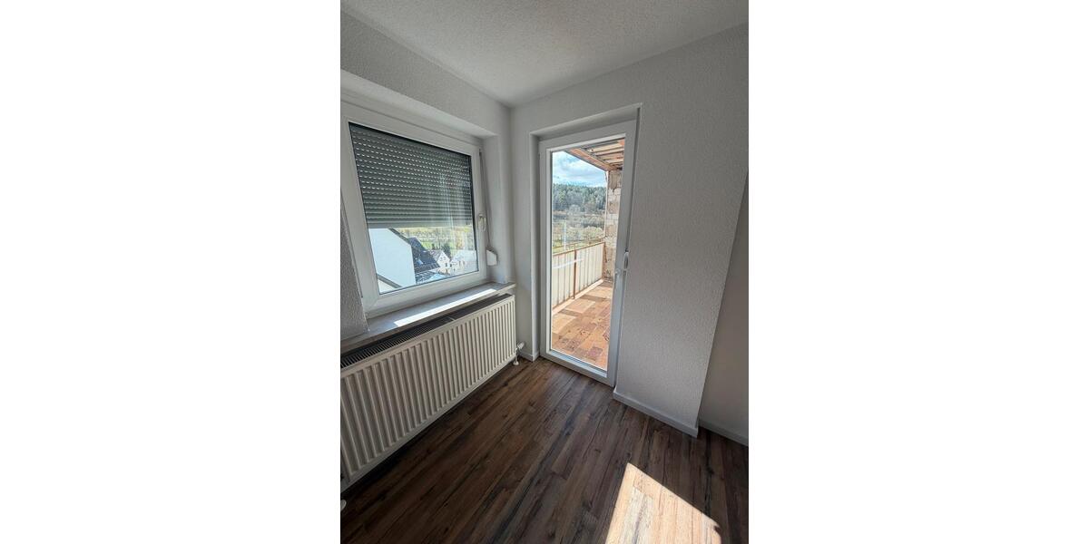 Dachgeschoßwohnung Aidlingen - 3.5 Zimmer, 85 m&sup2;, 1.300&euro; | Angebot:25547177