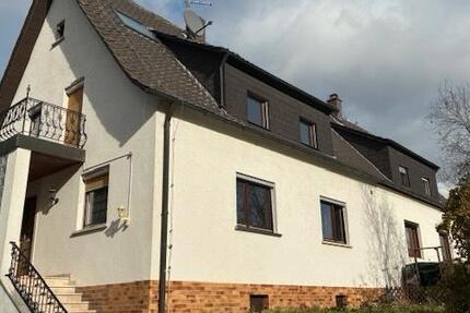 Doppelhaushälfte mit 50 iger Flair in Burgfarrnbach zu vermieten 5 zimmer