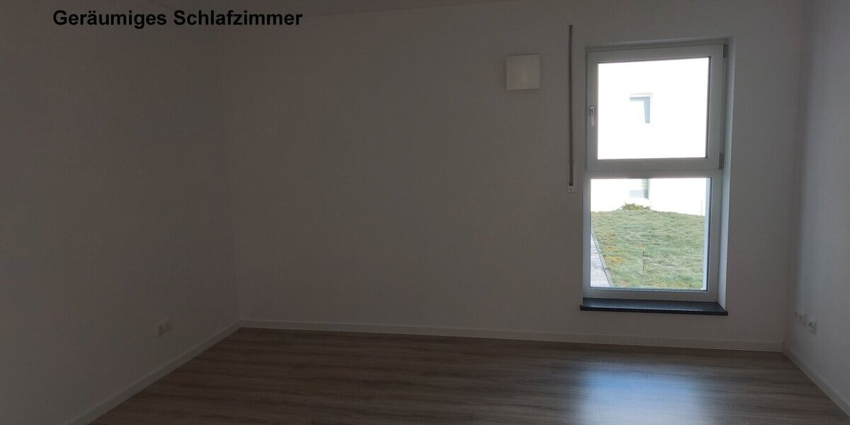 Besondere Möglichkeit: Große 4-Zi-Neubau-Whg WFL ca. 114 m² mit Terrasse und Gartenanteil Energiesparhaus ab 01.03.2026 zu vermieten. - Erdgeschoßwohnung Kemnath Beste Lage | Angebot:23711103