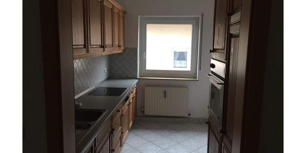 Helle und große 3,5 Zimmer-Wohnung im Zentrum von Weisendorf 3 zimmer