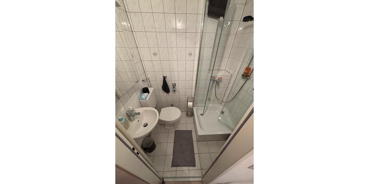 Einzimmerwohnung mit sehr guter Anbindung; 21.03. - 23.05. 1 zimmer