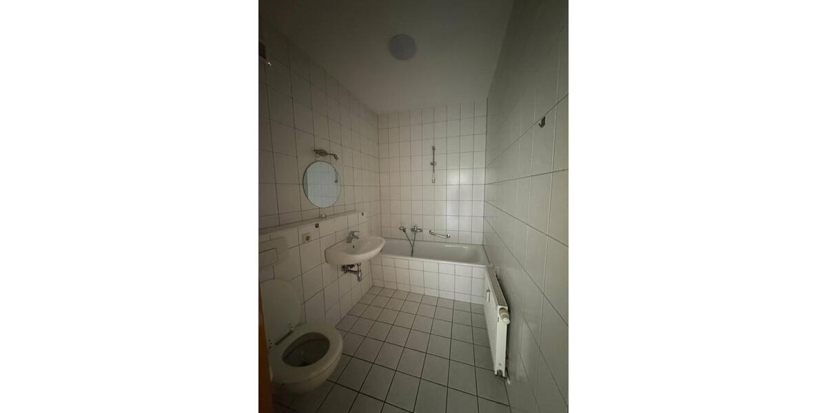 Erdgeschoßwohnung Reichenbach im Vogtland - 2 Zimmer, 42 m&sup2;, 300&euro; | Angebot:26122009